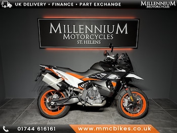 Used KTM 890 SMT 2024 MODEL undefined for sale - bike-78395337: Photo