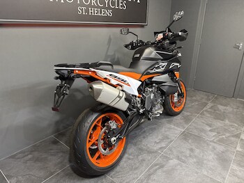 Used KTM 890 SMT 2024 MODEL undefined for sale - bike-78395337: Photo