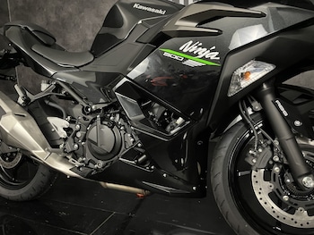 Used Kawasaki Ninja 500 undefined for sale - bike-78396135: Photo