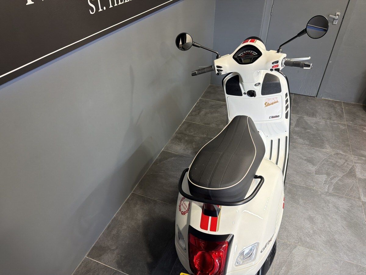 Used Piaggio VESPA GTS 300 RACING 2022 for sale - 78395444: Photo 12