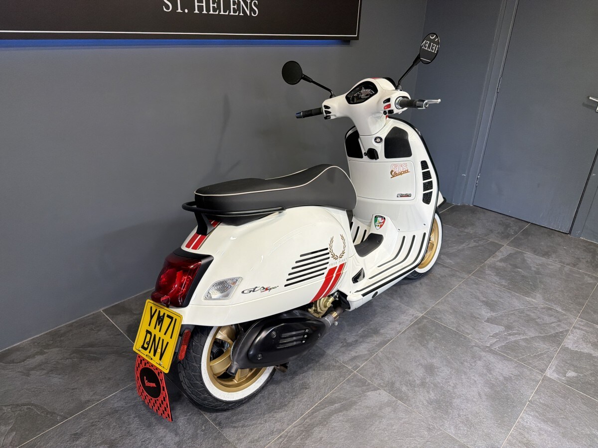 Used Piaggio VESPA GTS 300 RACING 2022 for sale - 78395444: Photo 5