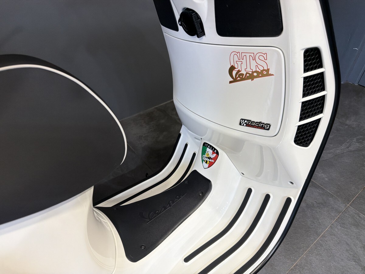 Used Piaggio VESPA GTS 300 RACING 2022 for sale - 78395444: Photo 9