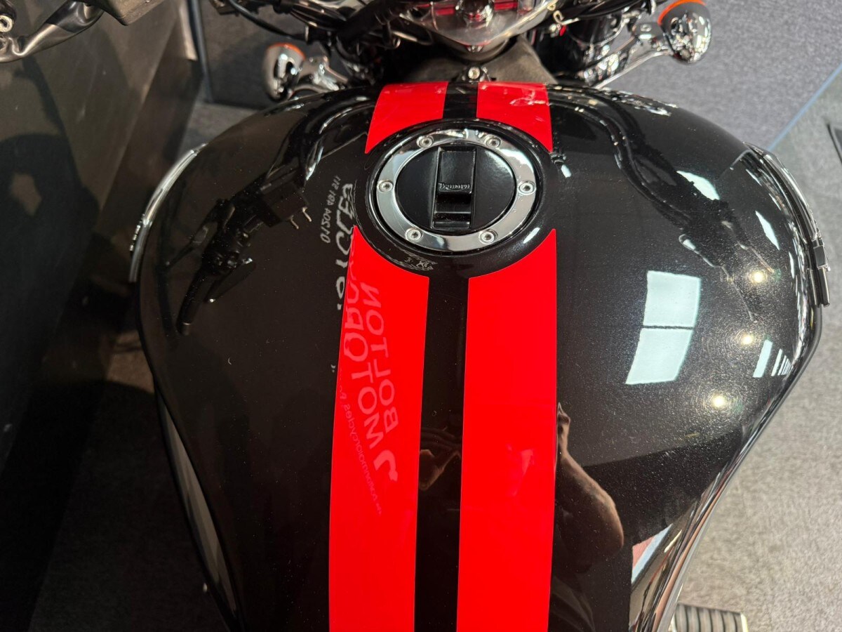 Used Triumph ROCKET III ROADSTER 2014 for sale - 78739962: Photo 15