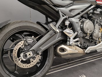 Used Triumph TRIDENT 660 2024 for sale - bike-78699144: Photo