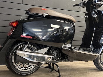 Used Lambretta V 200 Special Flex Fender undefined for sale - bike-78395954: Photo