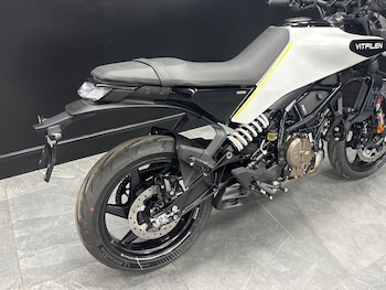 Used Husqvarna VITPILEN 125 undefined for sale - bike-78395683: Photo