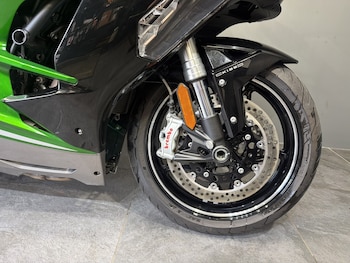 Used Kawasaki ZX 1002 RPFNN 2024 for sale - bike-78965064: Photo