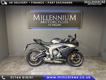 Used Triumph DAYTONA 660 2024 for sale - bike-78683452: Photo