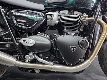 Used Triumph Speed Twin 900 2023 for sale - bike-78756103: Photo