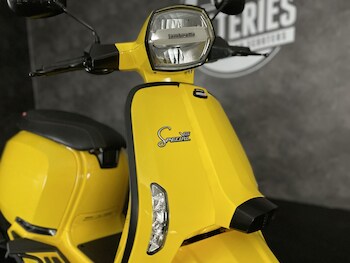 Used Lambretta V125 Special Fixed Fender undefined for sale - bike-78396940: Photo