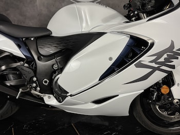 Used Suzuki GSX 1300 RRQM2 HAYAB 2024 for sale - bike-78397394: Photo