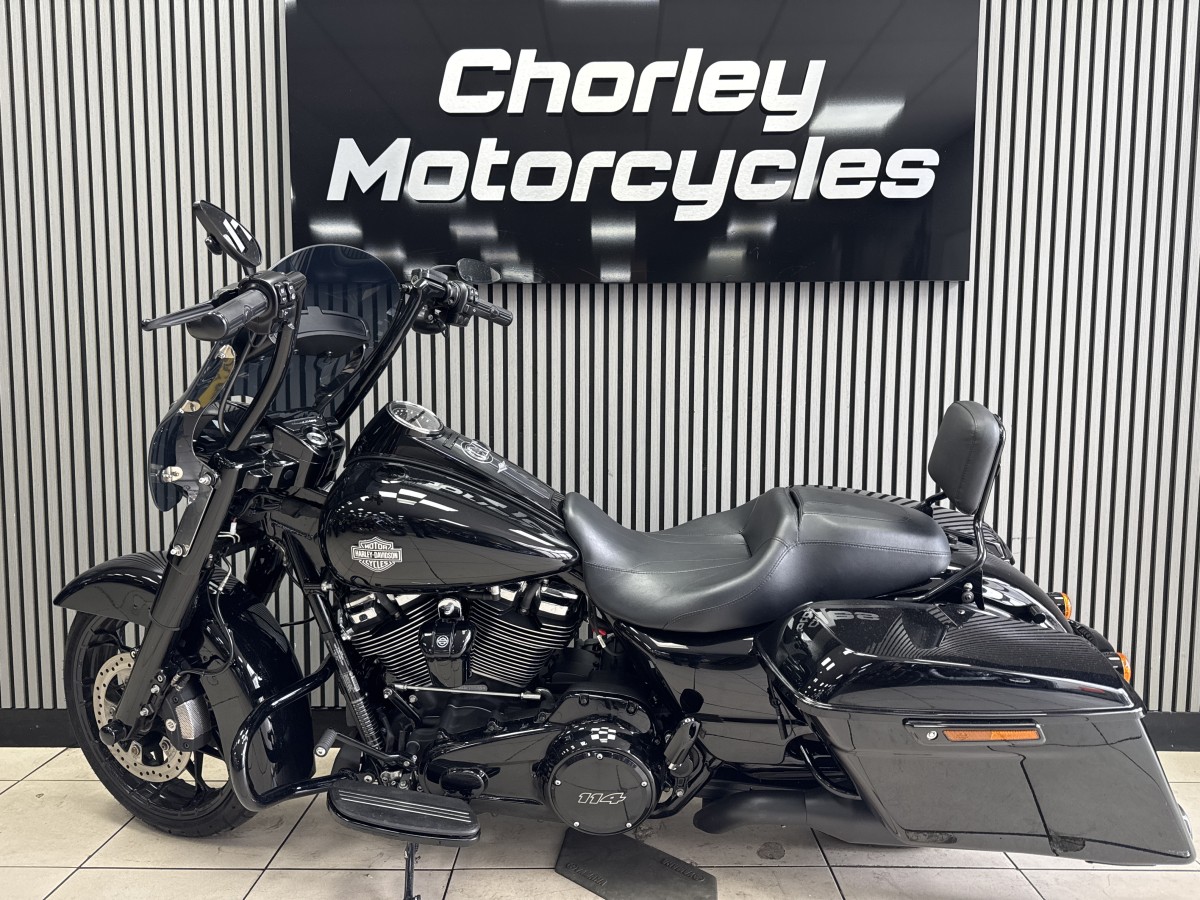 Used Harley-Davidson FLHRXS ROAD KING SP 2022 for sale - 78883407: Photo 2