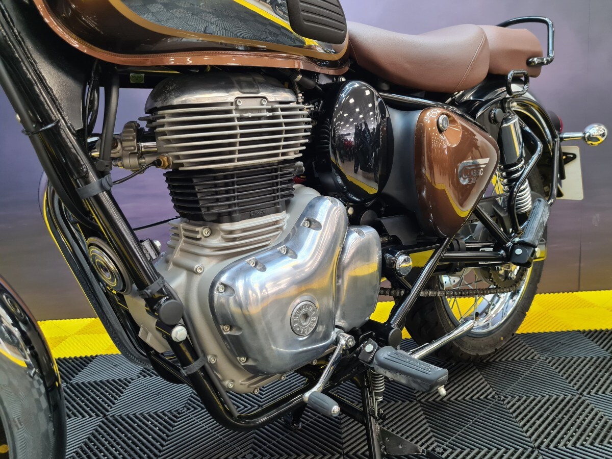 Used Royal Enfield Classic 350 2023 for sale - 78883421: Photo 11