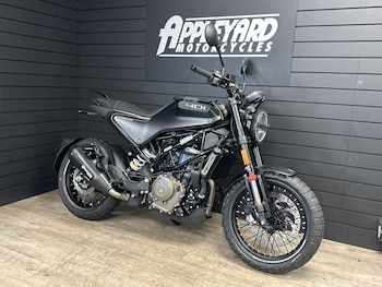 Used Husqvarna SVARTPILEN 401 2023 for sale - bike-78395667: Photo