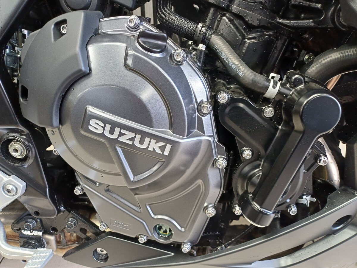 Used Suzuki GSX-8R for sale - 78394782: Photo 12