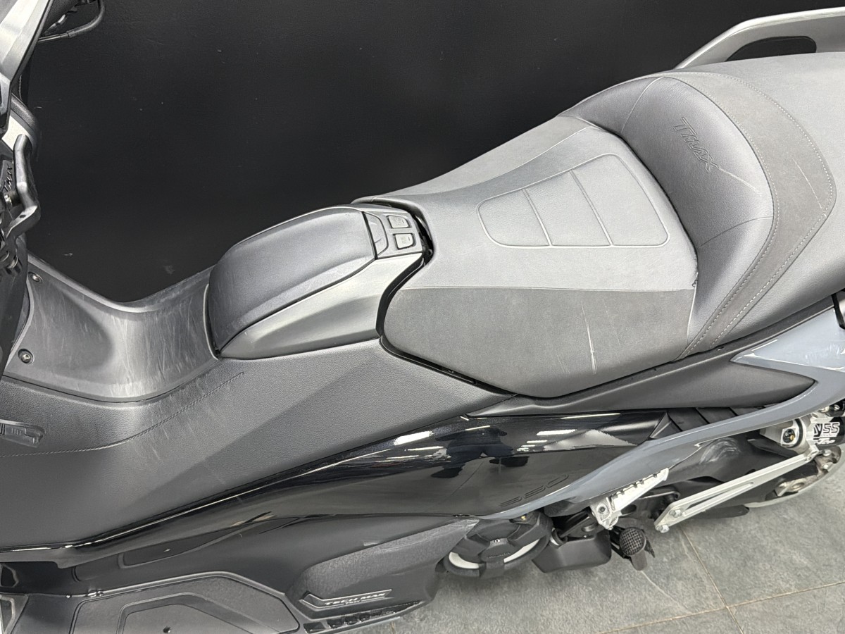 Used Yamaha TMAX 560 TECH MAX 2022 for sale - 78789491: Photo 12