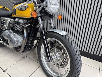 Used Triumph THRUXTON 865 2005 for sale - bike-78394974: Photo