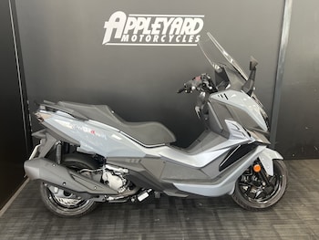 Used SYM CRUISYM 300 undefined for sale - bike-78393219: Photo