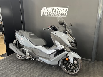 Used SYM CRUISYM 300 undefined for sale - bike-78393219: Photo