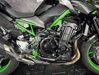 Used Kawasaki ZR 900 FRFBN 2024 for sale - bike-79490183: Photo