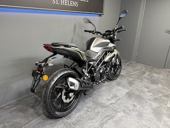 Used Benelli BN 125 undefined for sale - bike-78394023: Photo