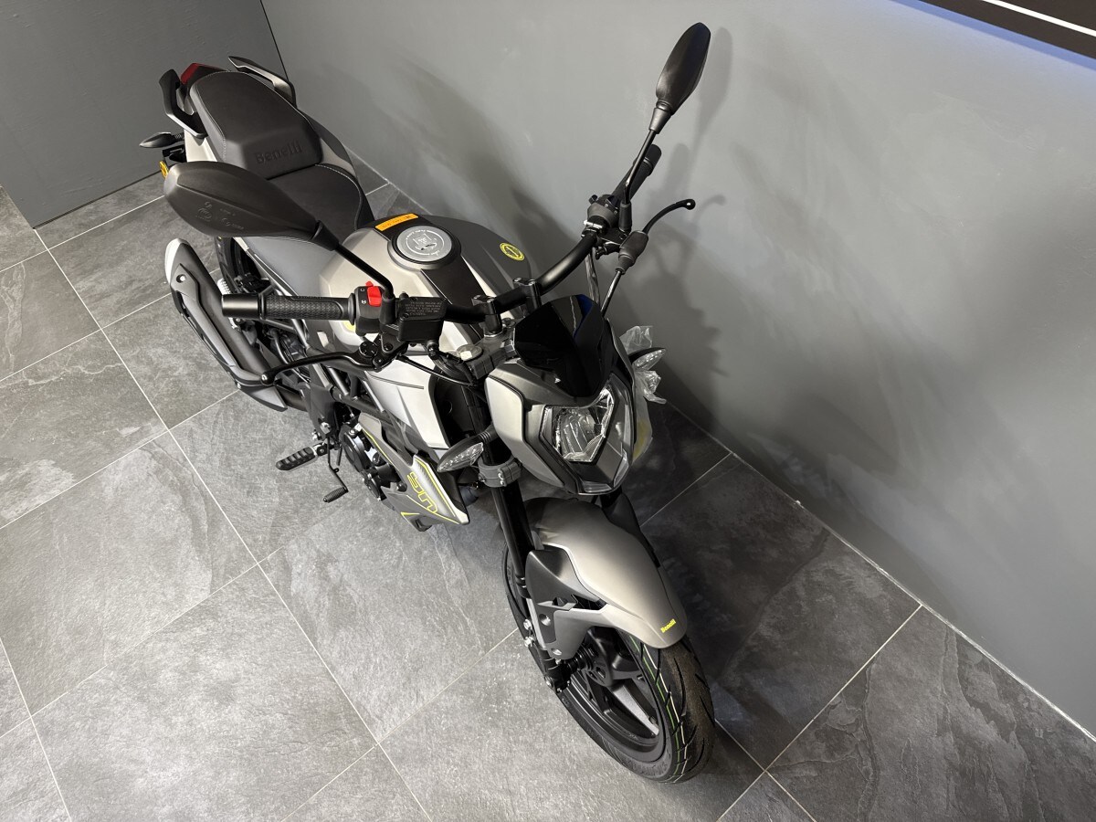Used Benelli BN 125 for sale - 78394023: Photo 9