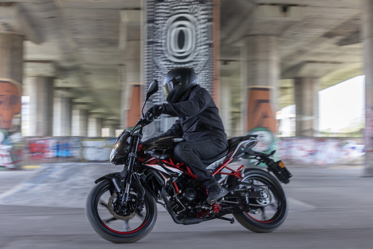 Used Benelli BN 125 for sale - 78396350: Photo 11