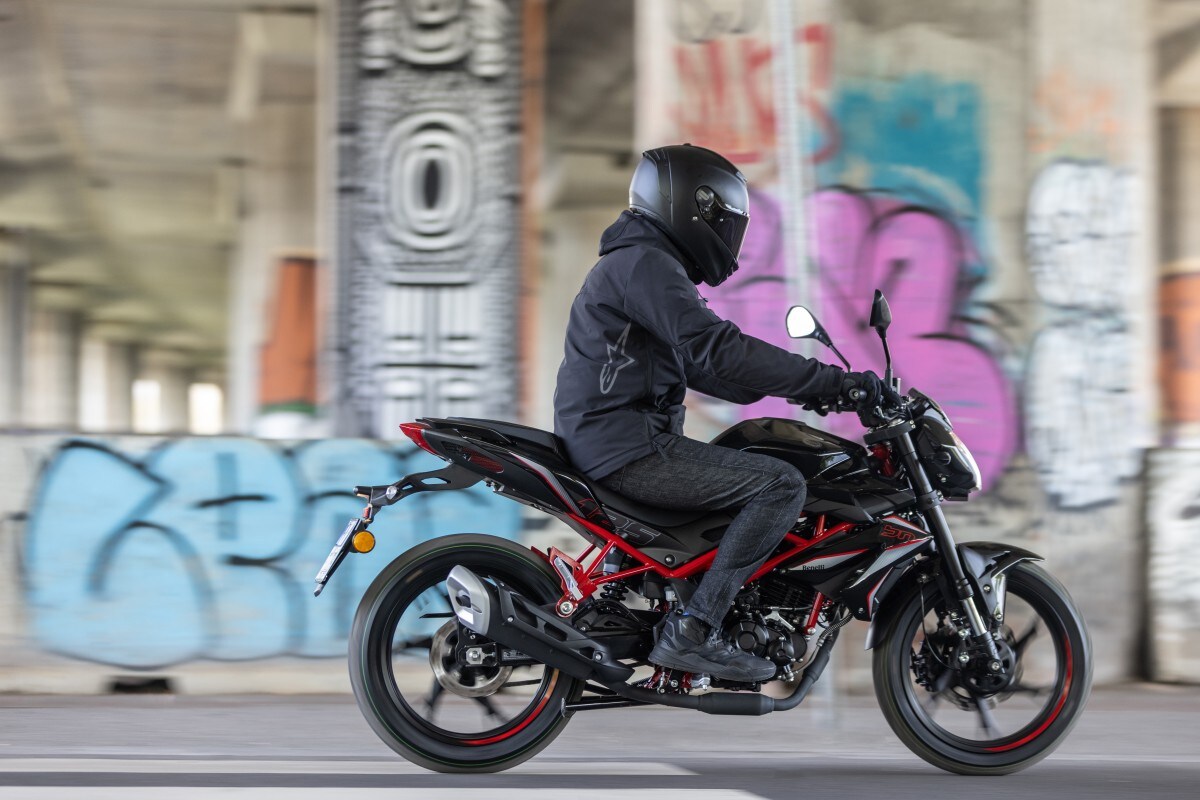 Used Benelli BN 125 for sale - 78396350: Photo 12