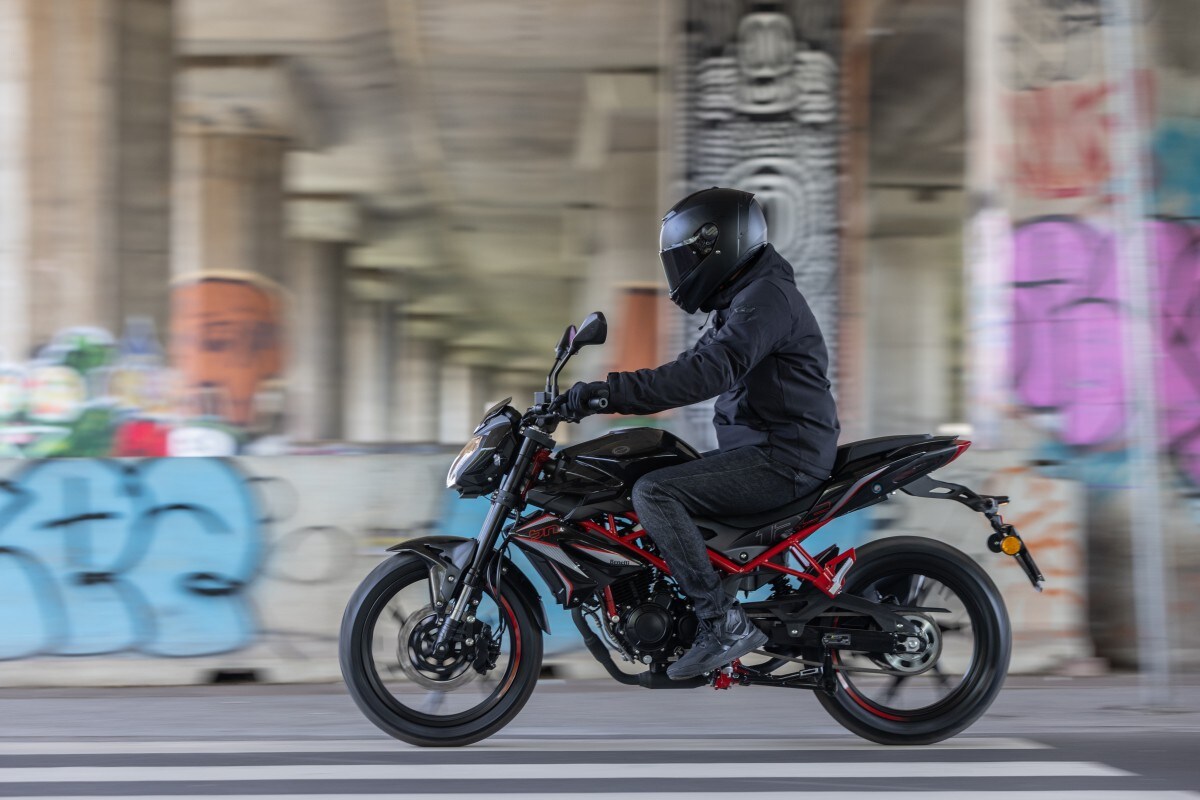 Used Benelli BN 125 for sale - 78396350: Photo 13