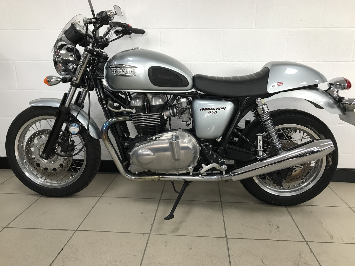 Used Triumph THRUXTON 2008 for sale - 78393437: Photo 2