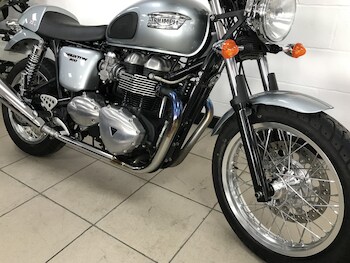 Used Triumph THRUXTON 2008 for sale - bike-78393437: Photo