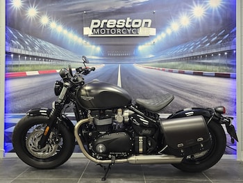 Used Triumph BONNEVILLE BOBBER 2023 for sale - bike-78394174: Photo