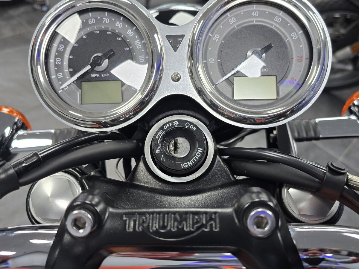 Used Triumph BONNEVILLE T120 2020 for sale - 78394178: Photo 17