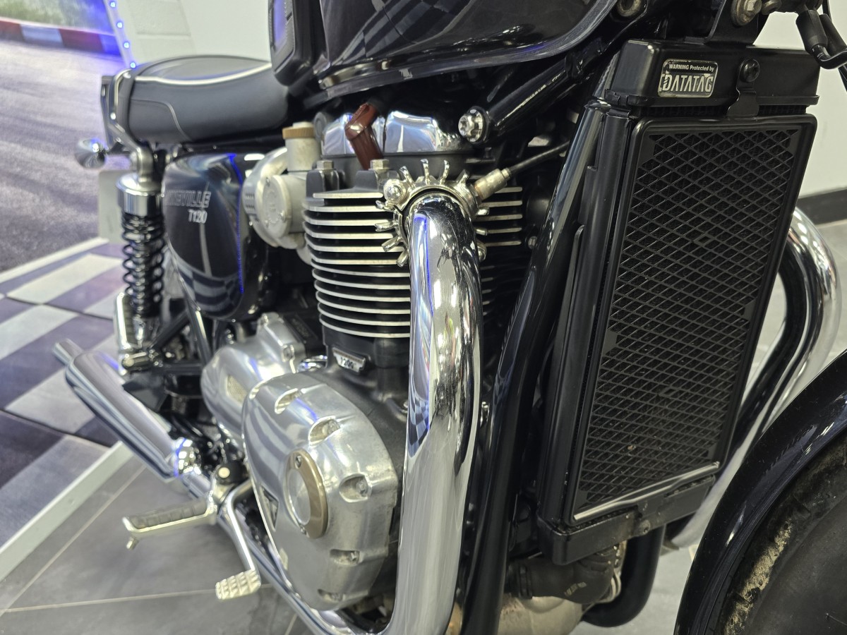 Used Triumph BONNEVILLE T120 2020 for sale - 78394178: Photo 6