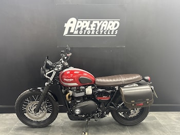 Used Triumph STREET SCRAMBLER 900 2018 for sale - bike-78393145: Photo