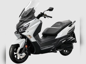 Used SYM Joymax Z+ 300cc undefined for sale - bike-78395867: Photo