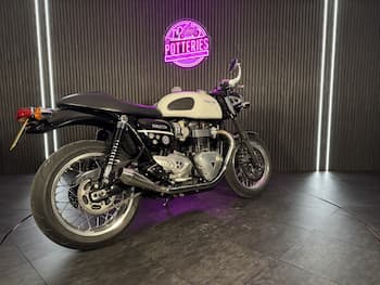 Used Triumph THRUXTON 1200 2016 for sale - bike-79773666: Photo