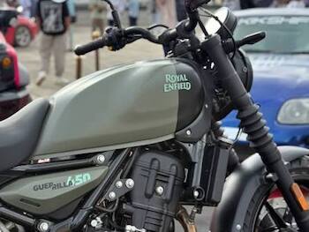 Used Royal Enfield Guerrilla 450 Shadow Ash 0% FINANCE AVAILABLE undefined for sale - bike-79680694: Photo