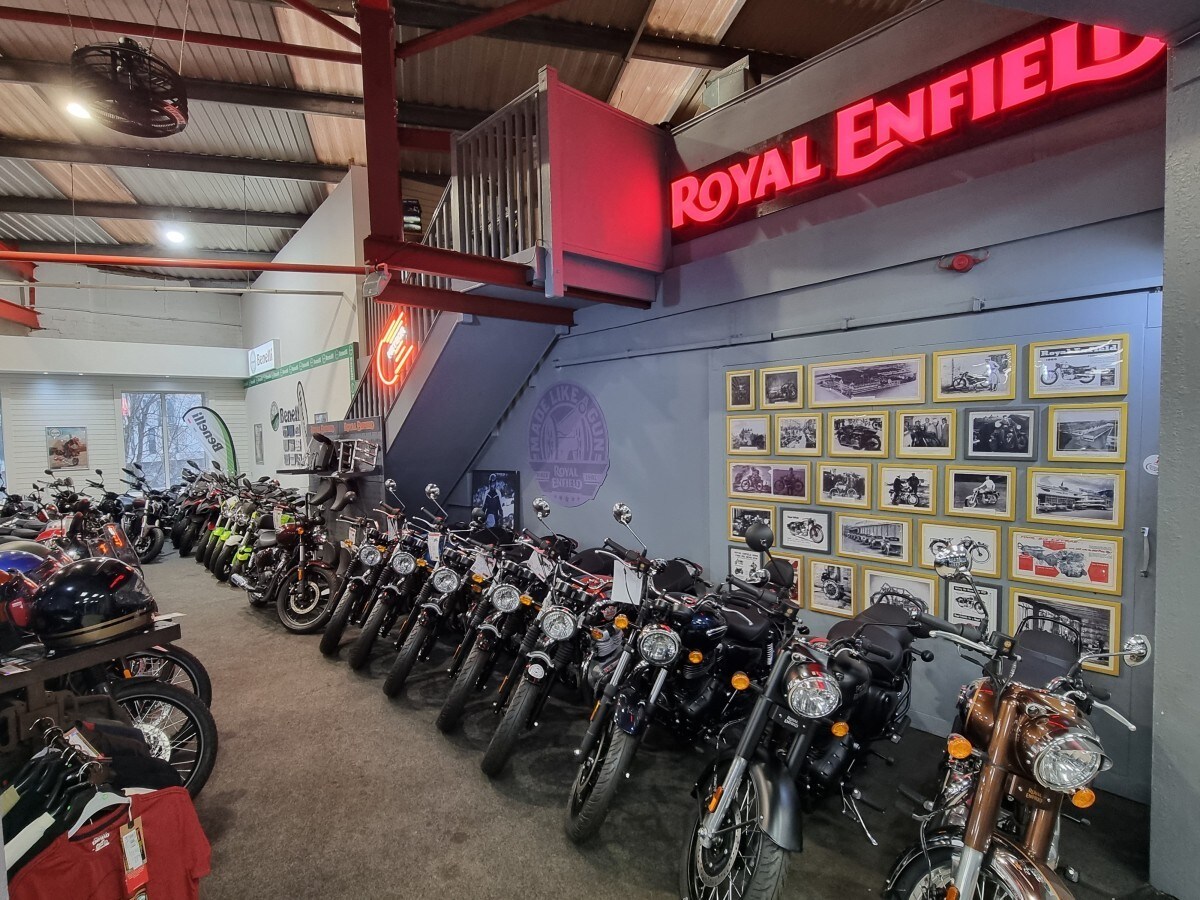 Used Royal Enfield SUPER METEOR 650 Celestial for sale - 78396551: Photo 3