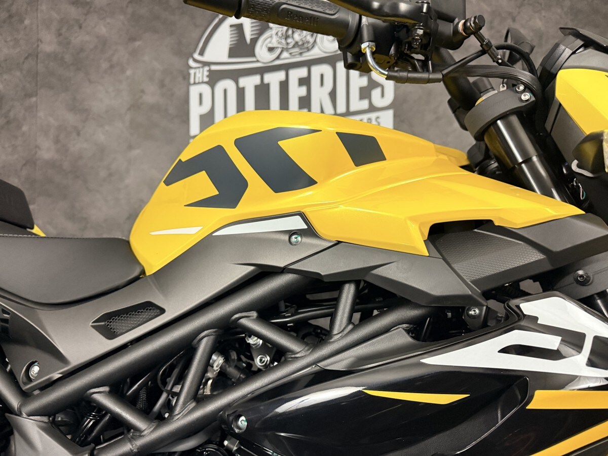 Used Benelli BN 125 for sale - 78397486: Photo 5