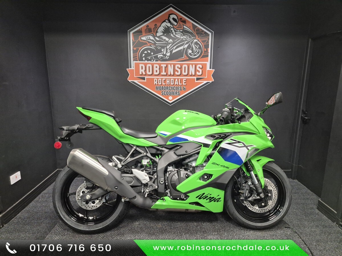 Used Kawasaki ZX-4RR ZX400STFAN (GY2/GN2) for sale - 78396927: Photo 1