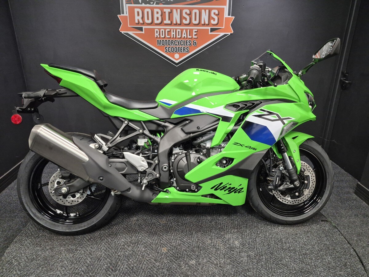 Used Kawasaki ZX-4RR ZX400STFAN (GY2/GN2) for sale - 78396927: Photo 3