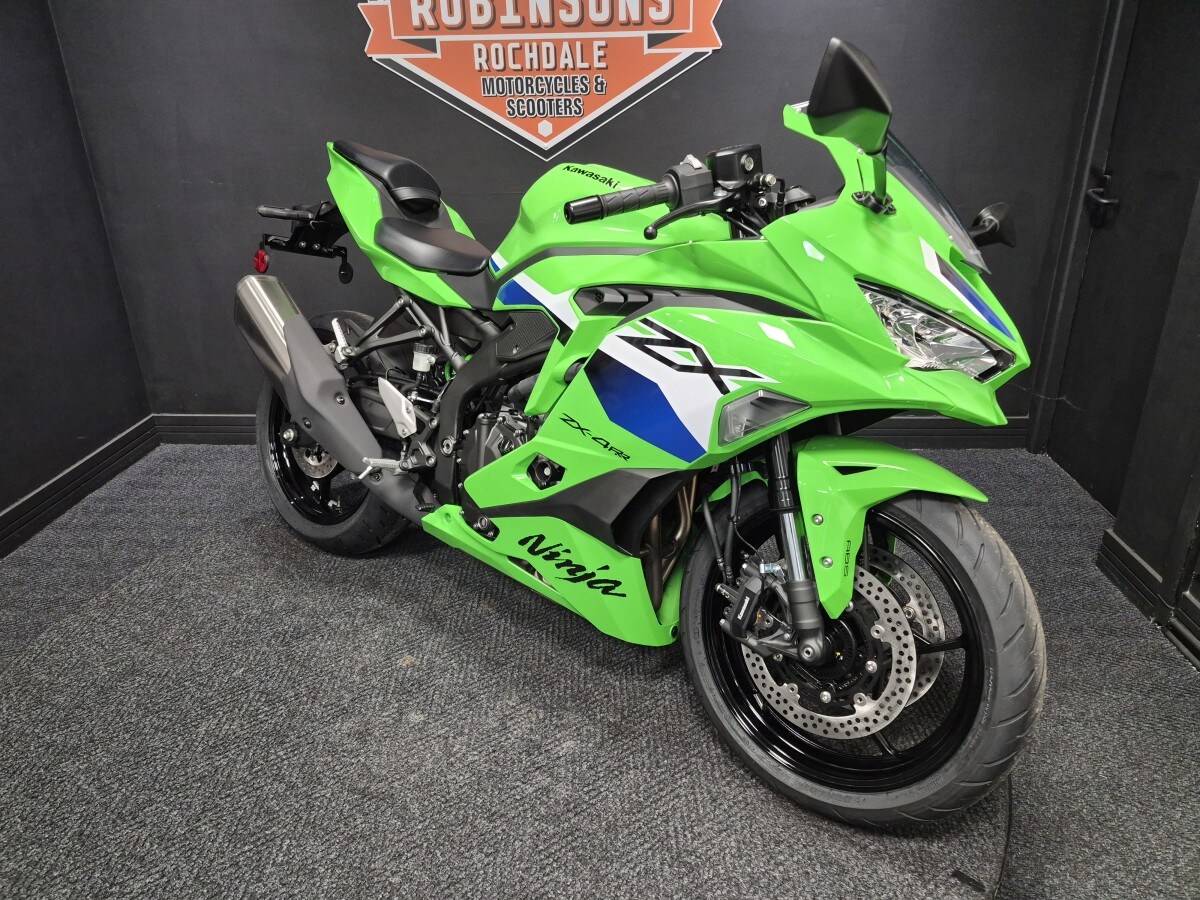 Used Kawasaki ZX-4RR ZX400STFAN (GY2/GN2) for sale - 78396927: Photo 5