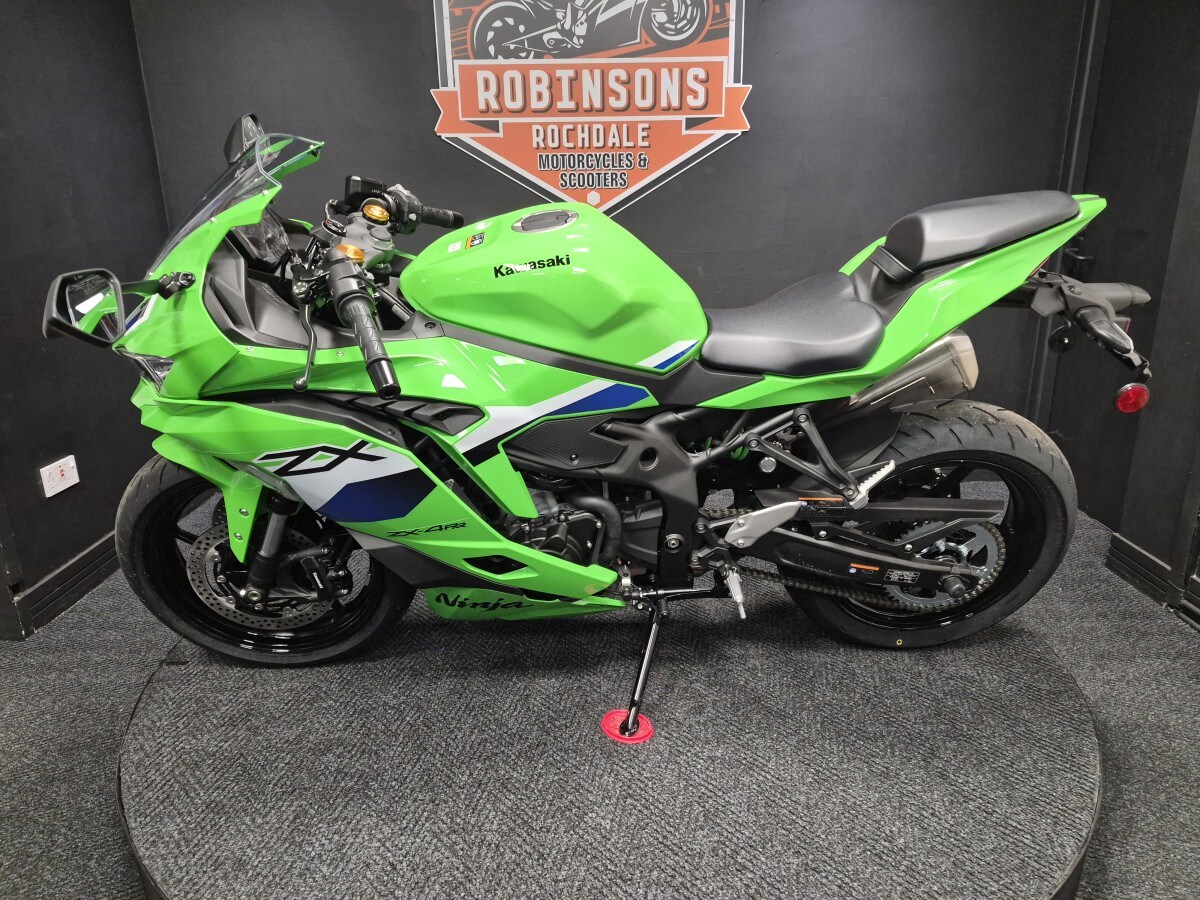 Used Kawasaki ZX-4RR ZX400STFAN (GY2/GN2) for sale - 78396927: Photo 8