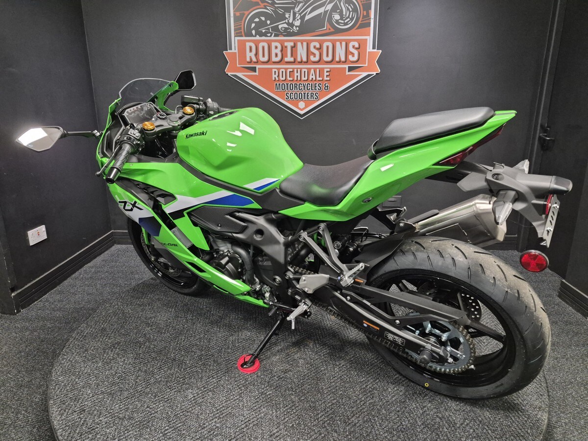Used Kawasaki ZX-4RR ZX400STFAN (GY2/GN2) for sale - 78396927: Photo 9