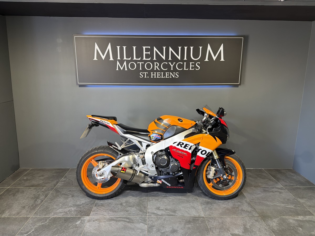 Used Honda CBR 1000 RR-9 2009 for sale - 78446124: Photo 13