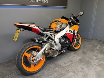 Used Honda CBR 1000 RR-9 2009 for sale - bike-78446124: Photo