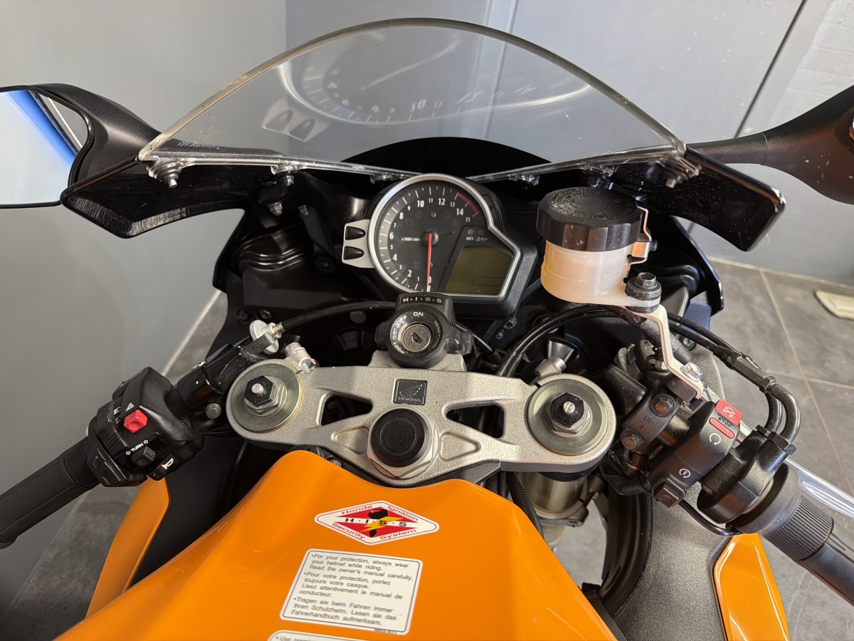 Used Honda CBR 1000 RR-9 2009 for sale - 78446124: Photo 8