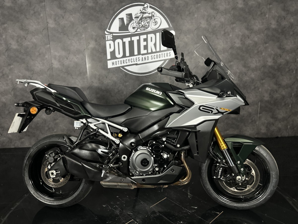 Used Suzuki GSXS 1000 GX RREM4 2023 for sale - 78397416: Photo 2