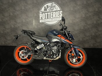 Used KTM 125 Duke undefined for sale - bike-78396657: Photo